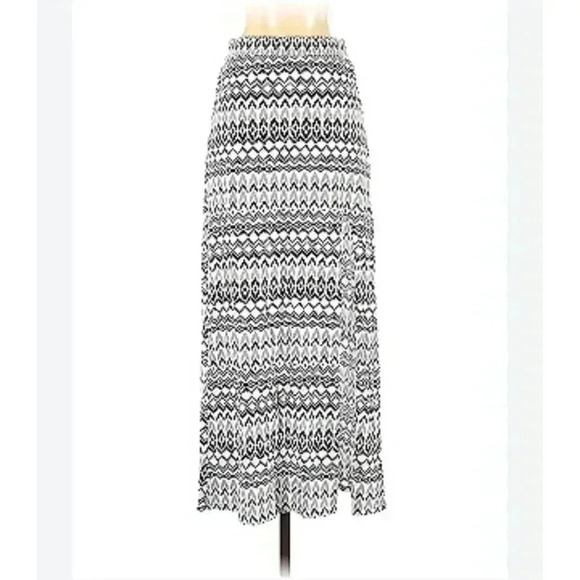 American Eagle Outfitters White and Black Aztec Print Maxi Skirt with Slit - Picture 1 of 12